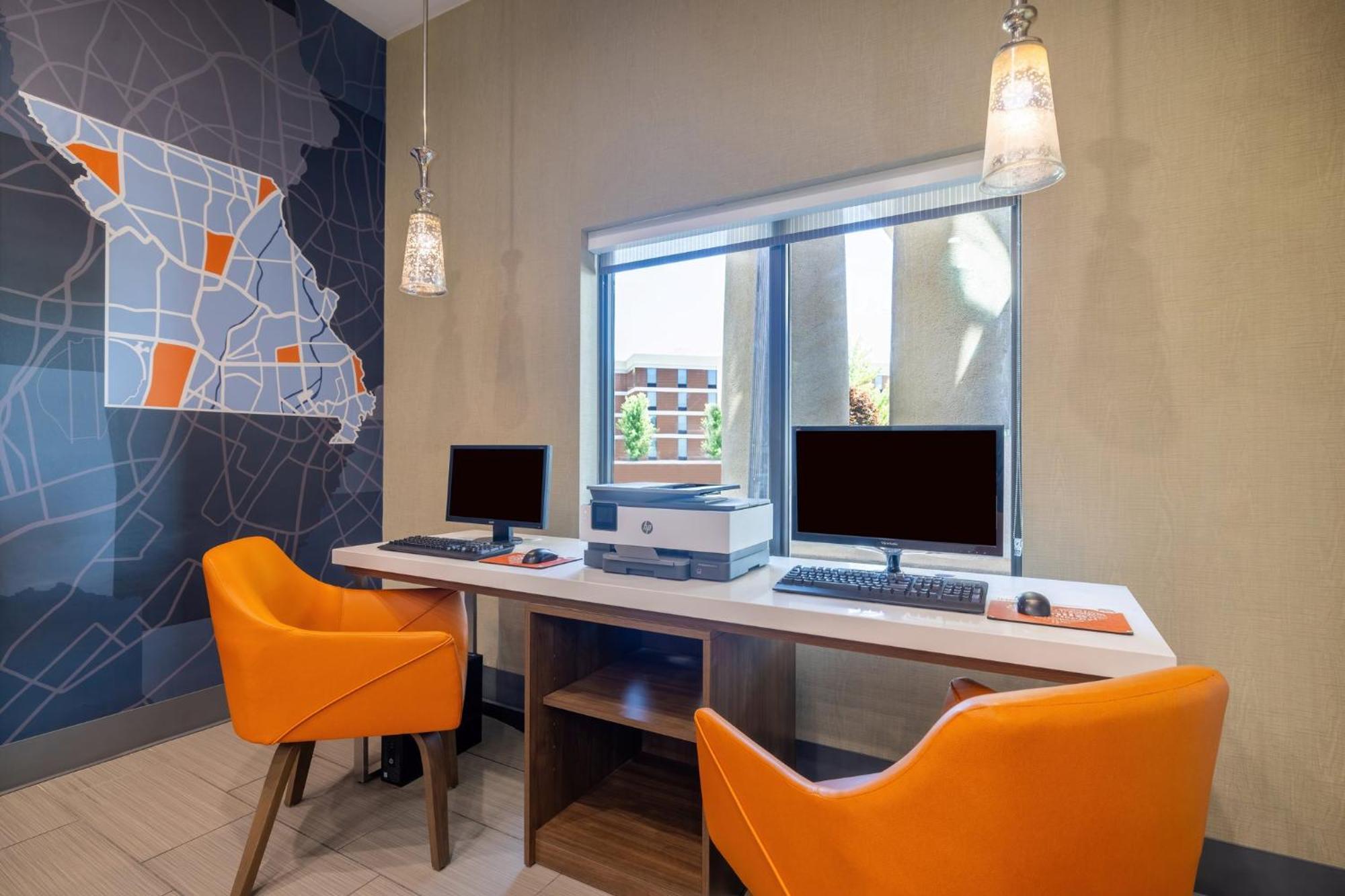 Holiday Inn Express & Suites Kansas City Airport By Ihg Экстерьер фото