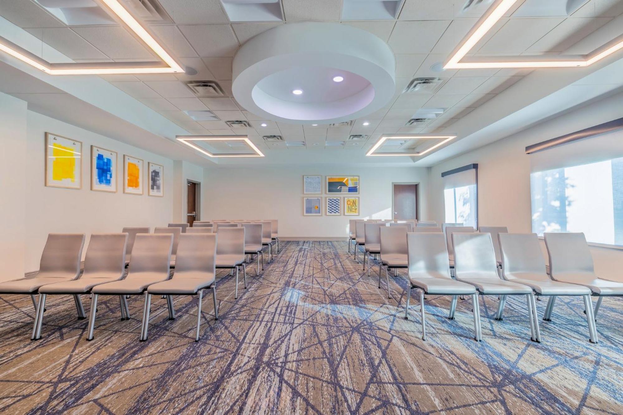 Holiday Inn Express & Suites Kansas City Airport By Ihg Экстерьер фото