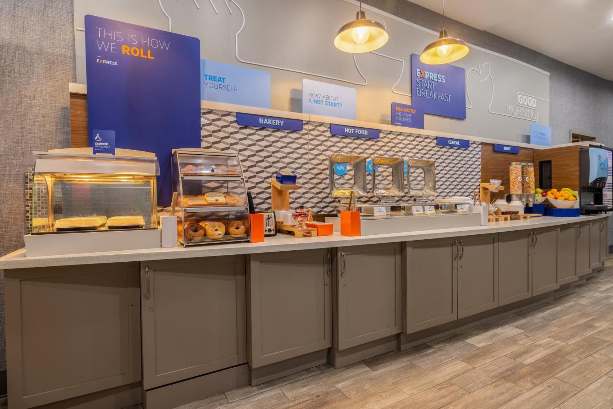 Holiday Inn Express & Suites Kansas City Airport By Ihg Экстерьер фото