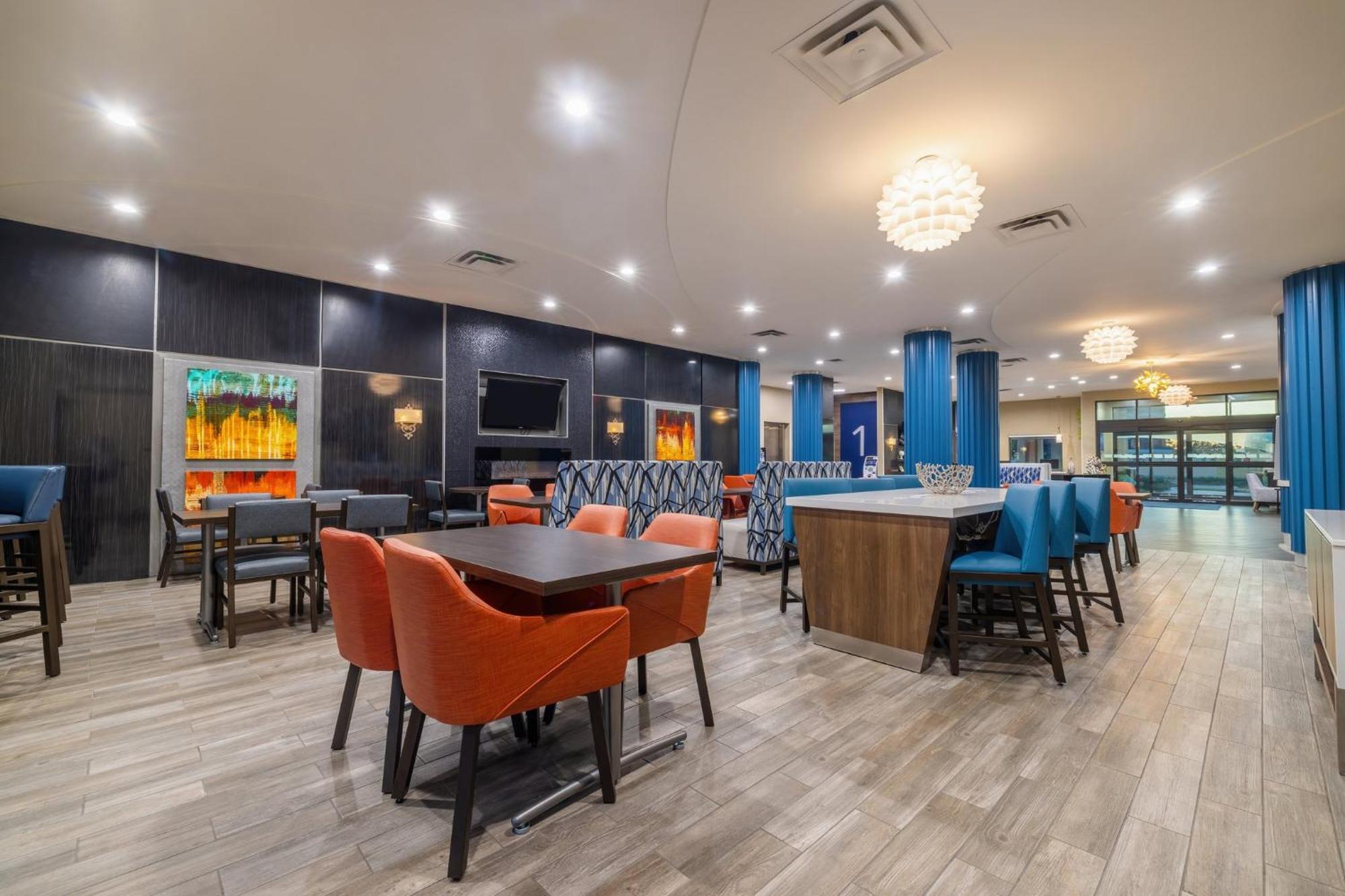 Holiday Inn Express & Suites Kansas City Airport By Ihg Экстерьер фото