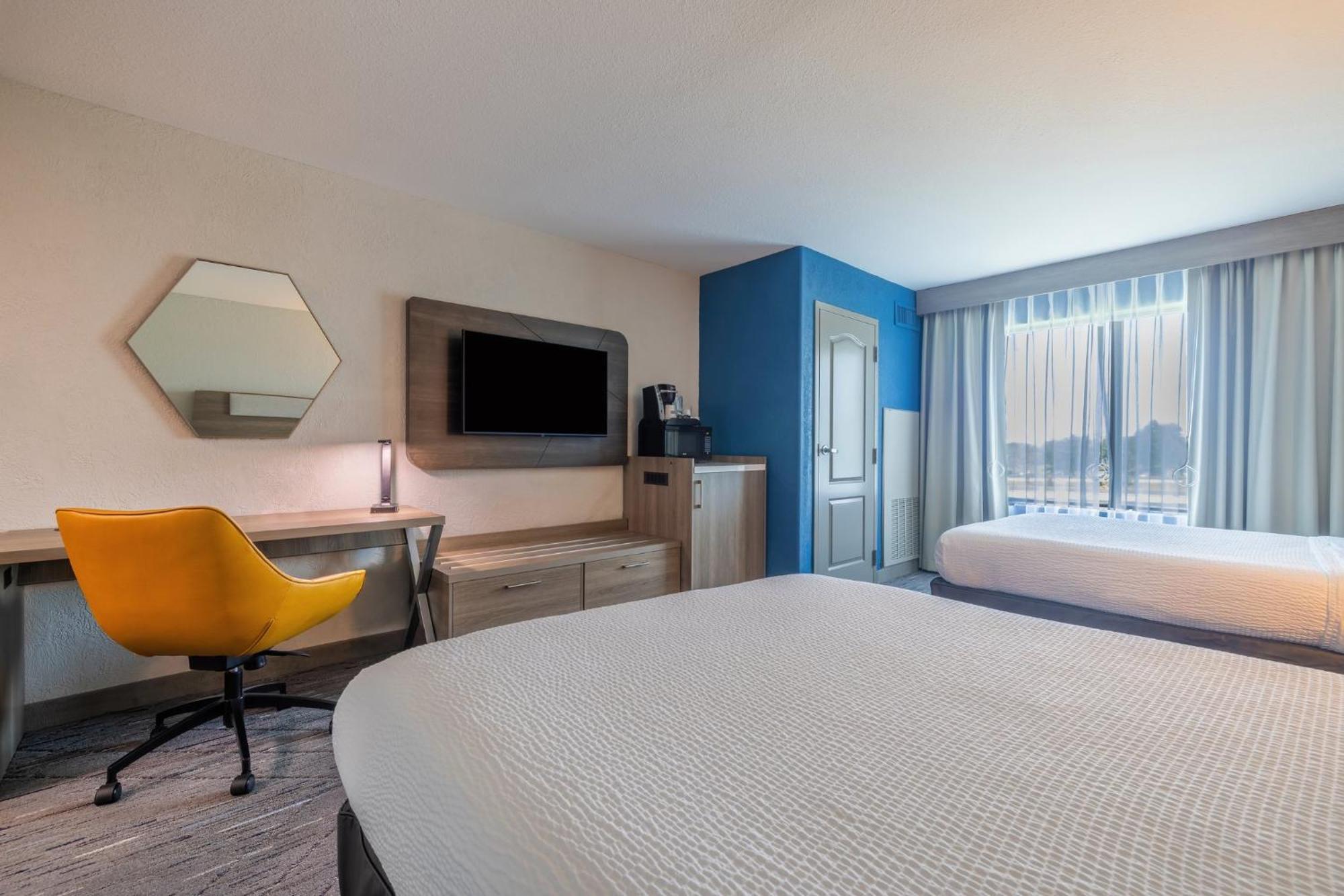 Holiday Inn Express & Suites Kansas City Airport By Ihg Экстерьер фото