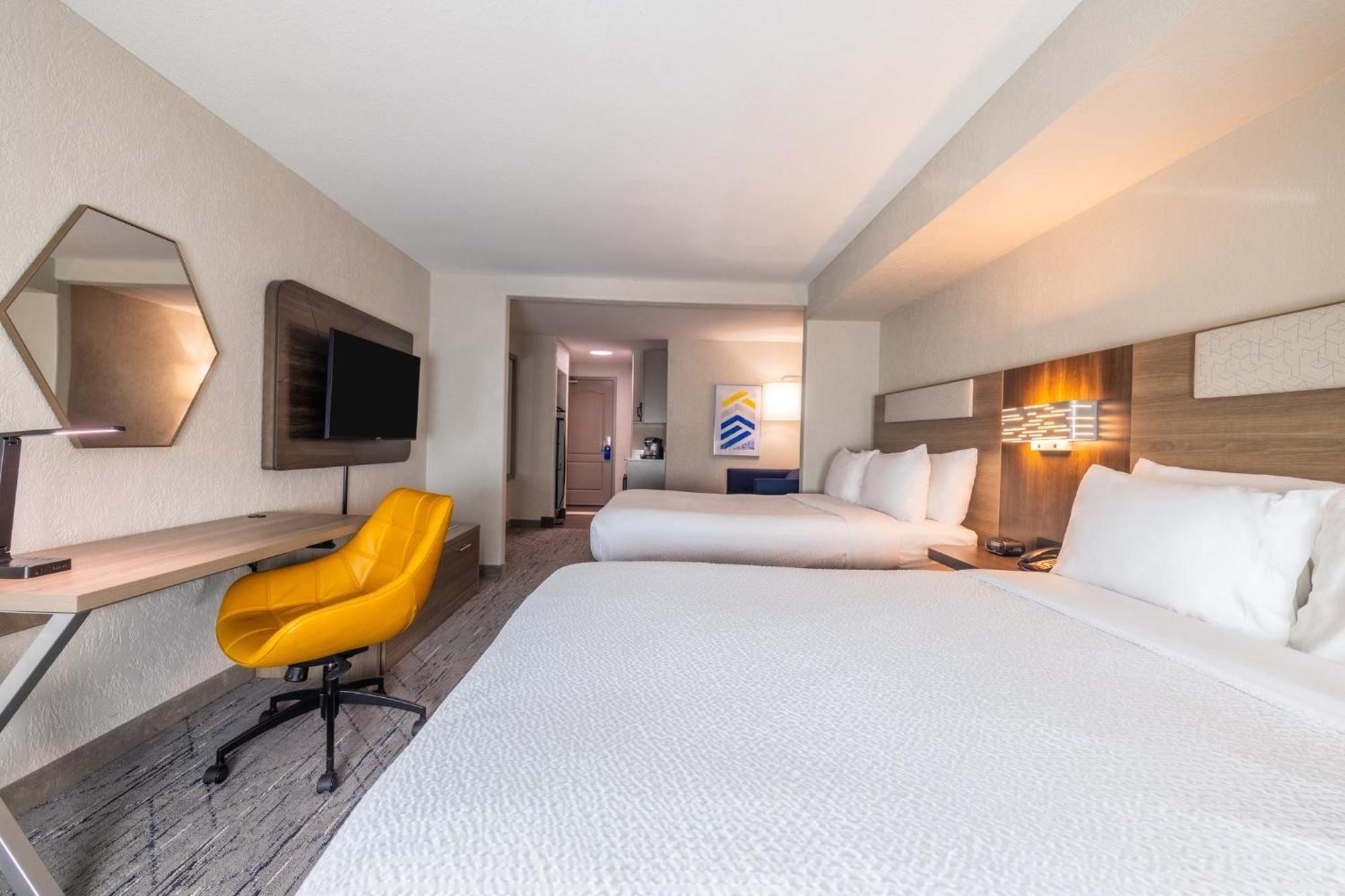 Holiday Inn Express & Suites Kansas City Airport By Ihg Экстерьер фото