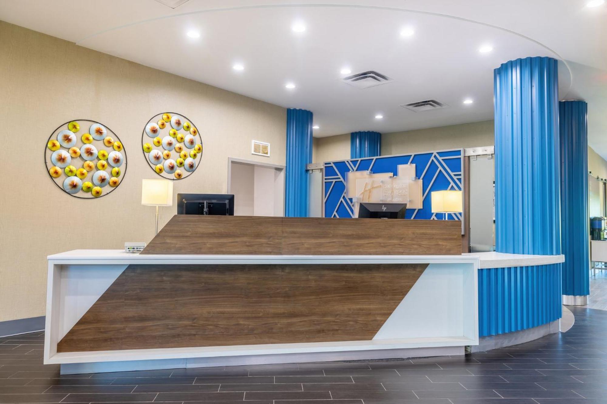 Holiday Inn Express & Suites Kansas City Airport By Ihg Экстерьер фото